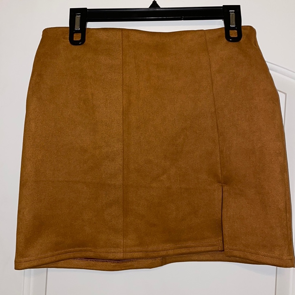 Cute skirt with slit in front